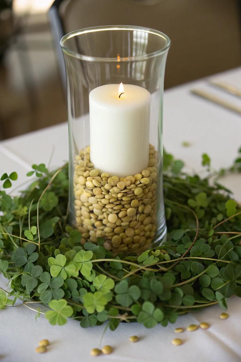 Produce a striking clover-influenced showpiece.