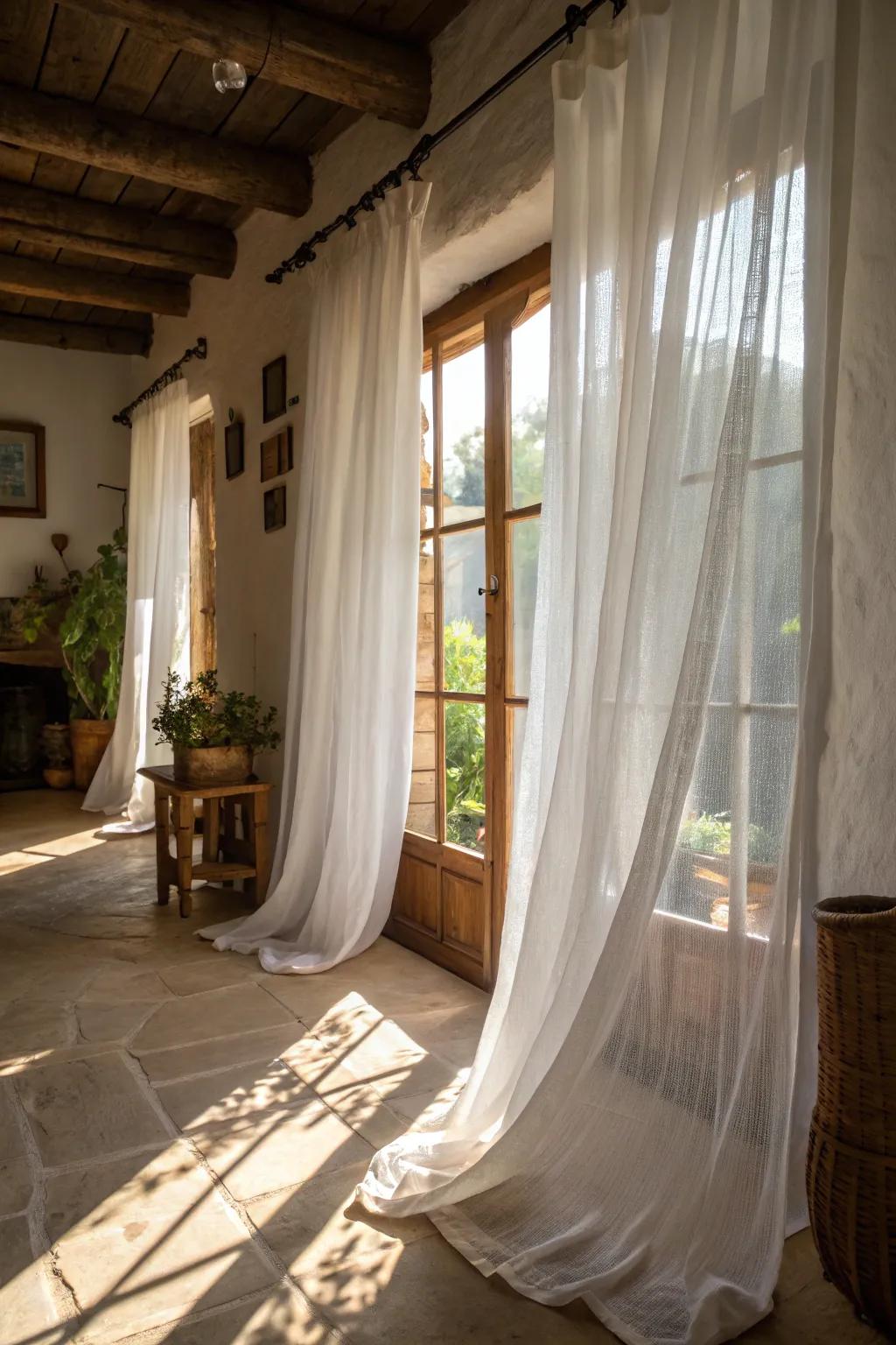 See-through curtains provide refinement and gentle light diffusion.